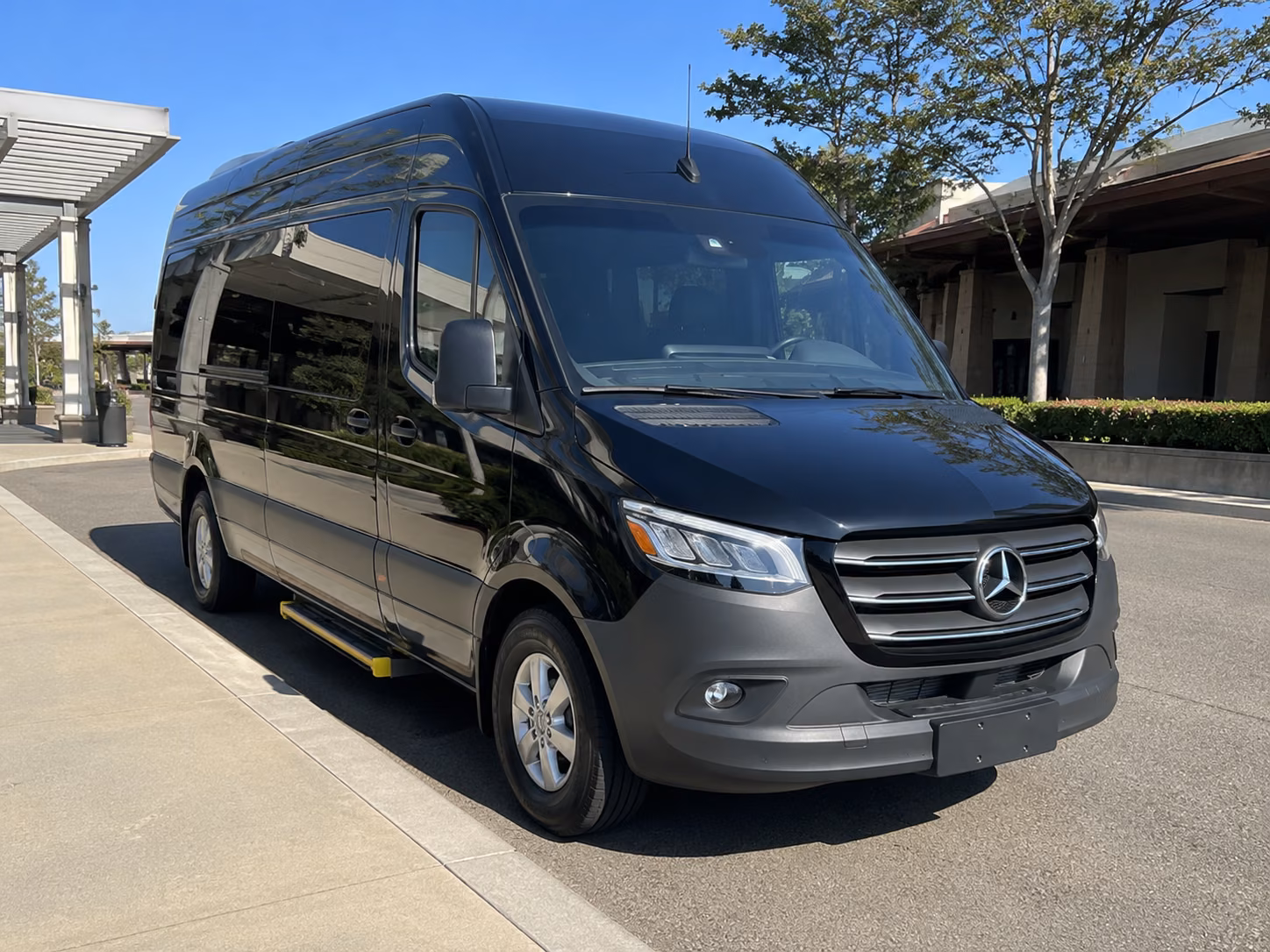 15 passenger sprinter van