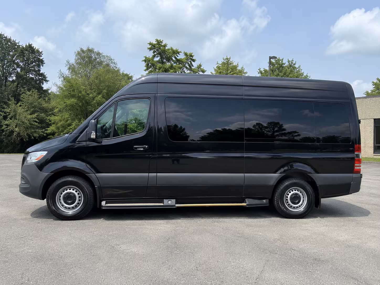 18 passenger sprinter van