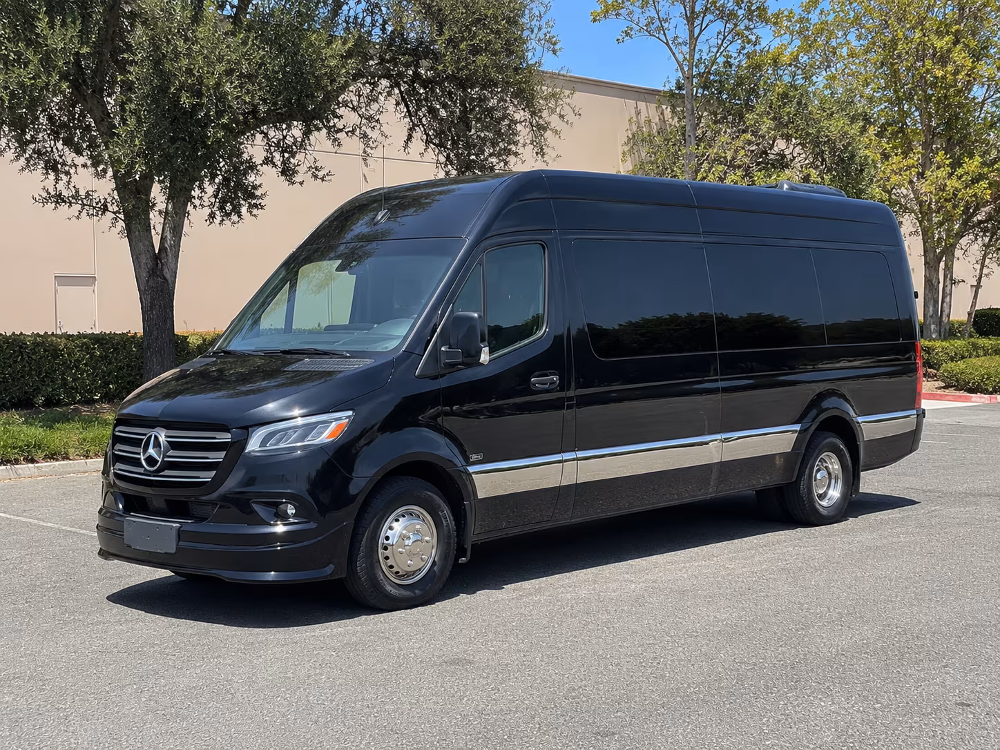 20 passenger sprinter van