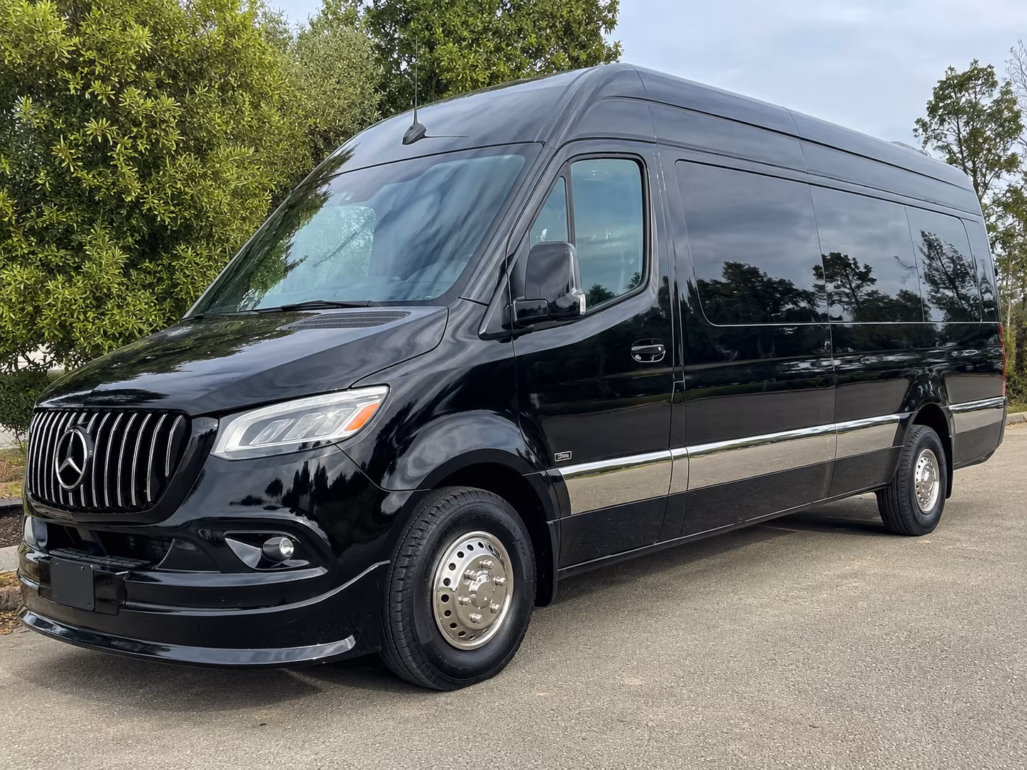 find the perfect transportation for your next wedding 4